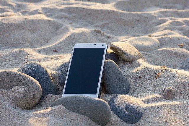 smartphone-sand
