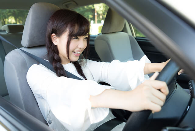 driving-woman