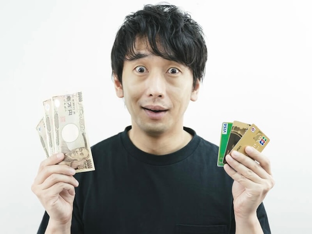cash-creditcard-man