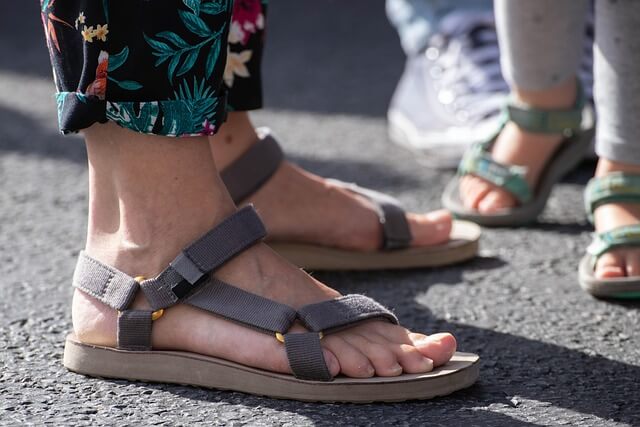 sandal-woman