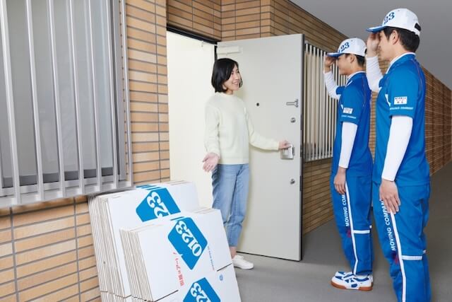 art-moving-center03