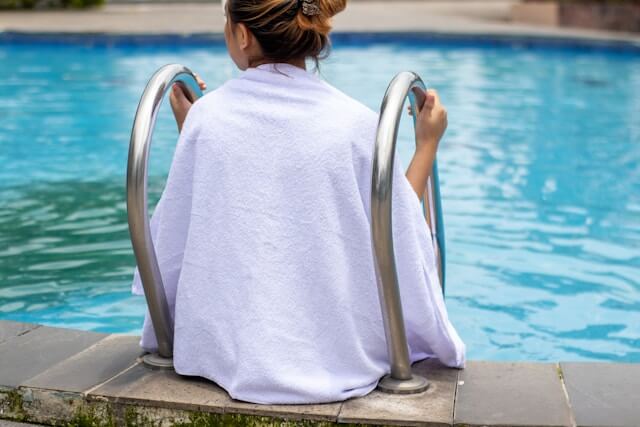 pool-towel-woman