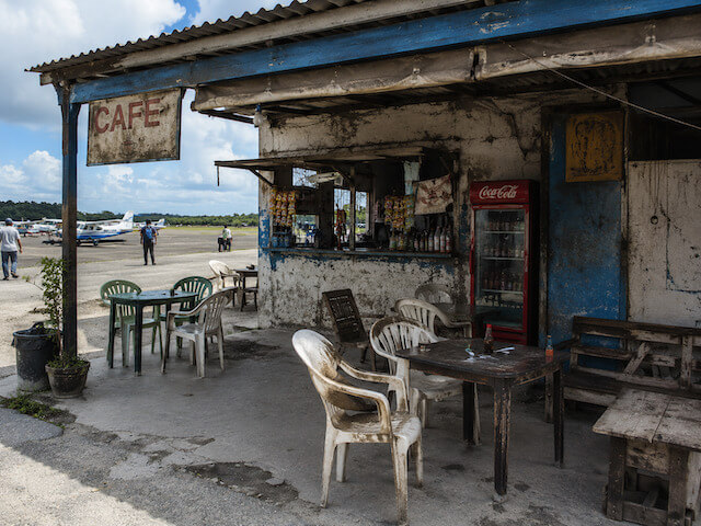 airport-cafe
